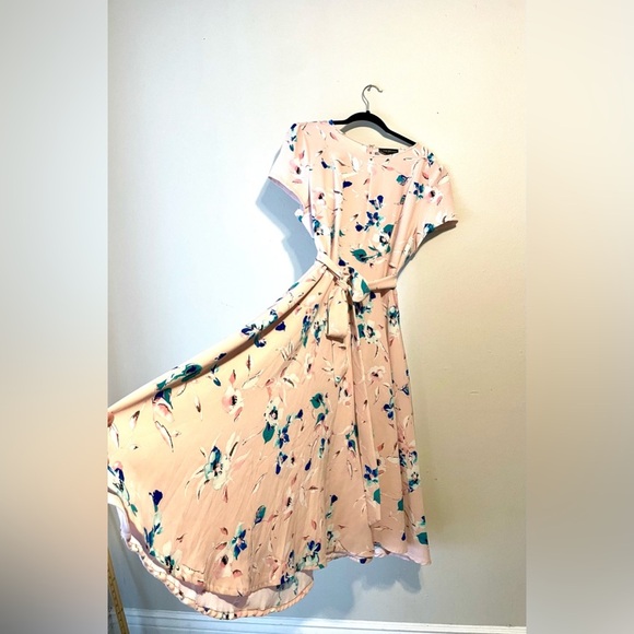 Lane Bryant Light Pink Floral Short Sleeve Dress size 16 tie waist - Picture 6 of 10